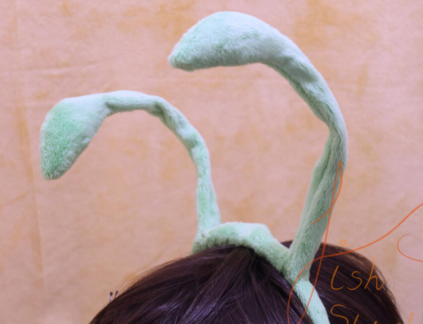 Small Bud Antenna A smaller version of our bud tipped antennae, these smaller antenna are great for a more delicate touch. Made with a plastic headband, a wire core and soft plush fabric, they can be used for butterfly, insect, alien or any other bug-like cosplay or costume